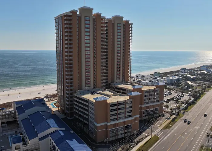 Phoenix Gulf Towers 303 Apartment *